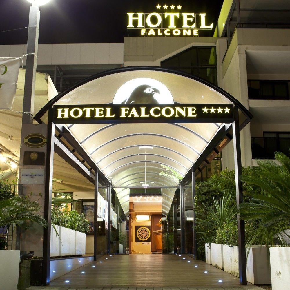 Hotel Falcone Lignano Sabbiadoro Exterior foto
